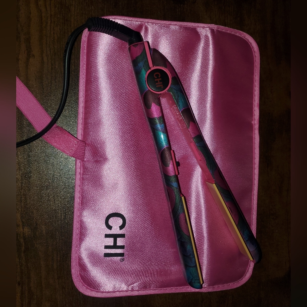 CHI Styling 1" Straightening Flat Iron. Ceramic. Limited Edition Pink Peacock